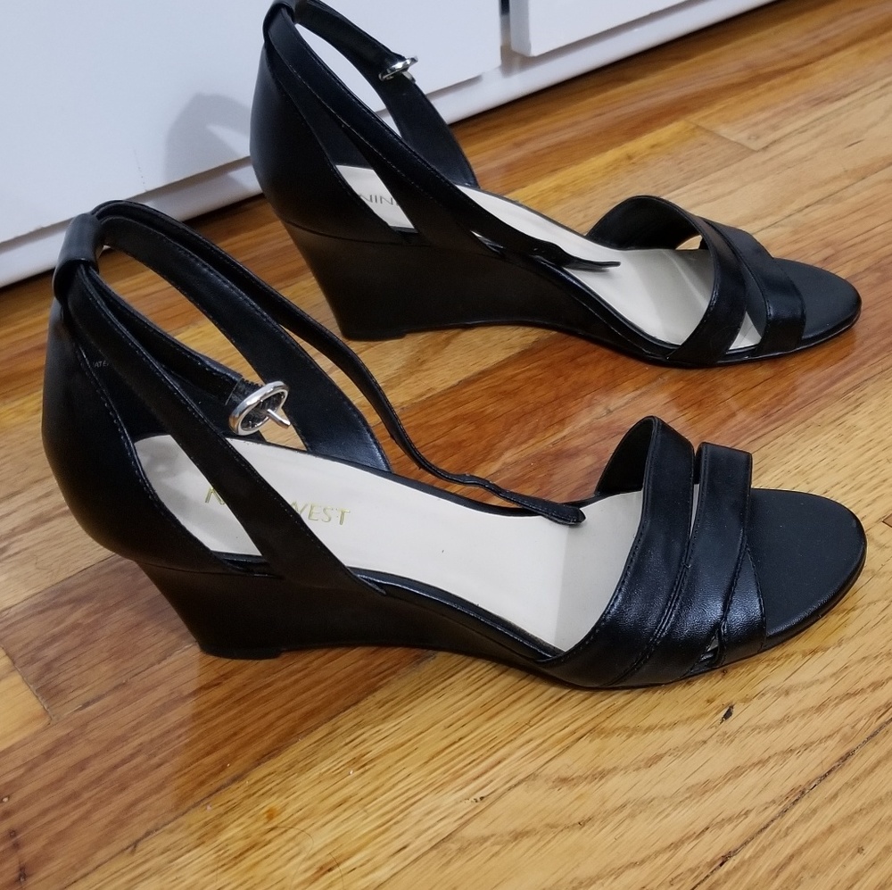 Shoes - Picture 2 of 6